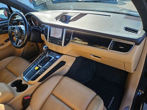 Used 2018 Porsche Macan S w/ Premium Package Plus AWD/4WD image 33