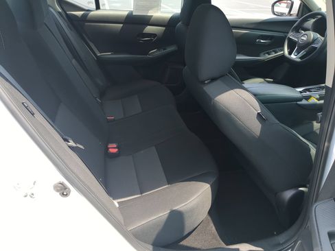 Used 2024 Nissan Sentra SV FWD image 31