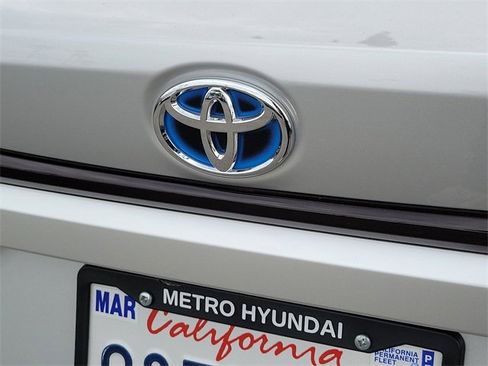 Used 2025 Toyota Corolla LE image 21