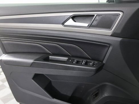 Used 2020 Volkswagen Atlas Cross Sport SEL image 26