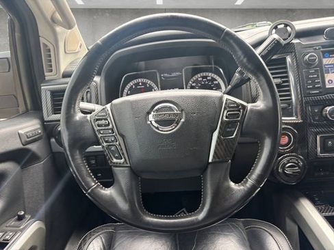 Used 2018 Nissan Titan PRO-4X w/ Pro-4x Convenience Package AWD/4WD image 27