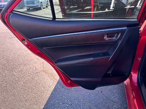 Used 2016 Toyota Corolla S Premium image 5