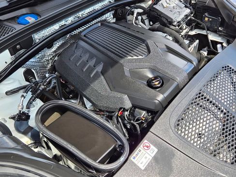 Used 2024 Porsche Macan AWD/4WD image 14