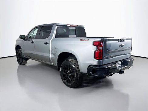 Used 2025 Chevrolet Silverado 1500 LT Trail Boss w/ Convenience Package II AWD/4WD image 7