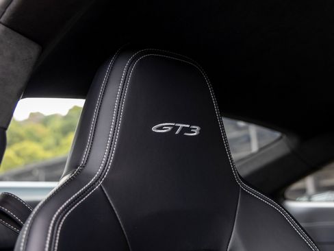 Used 2022 Porsche 911 GT3 image 54