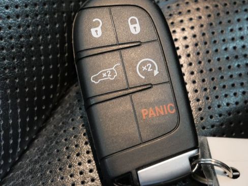 Used 2021 Jeep Grand Cherokee High Altitude AWD/4WD image 30