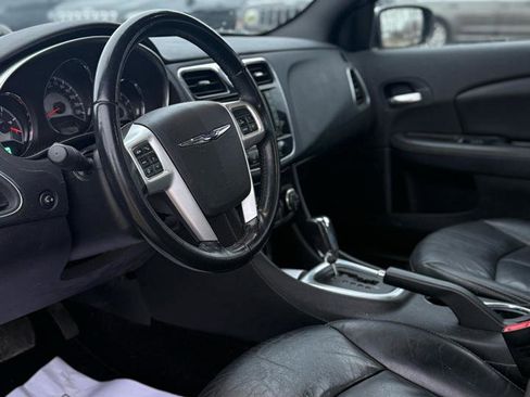 Used 2011 Chrysler 200 Limited image 9