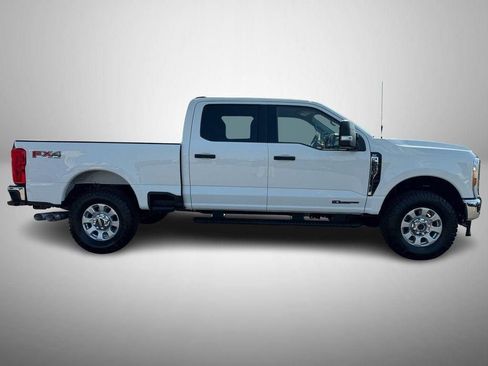 Used 2024 Ford F250 XLT w/ FX4 Off-Road Package AWD/4WD image 6