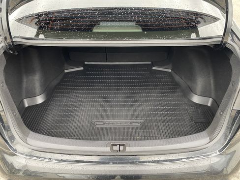 Used 2022 Toyota Corolla SE w/ SE Premium Package image 36