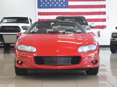 Used 2002 Chevrolet Camaro Z28 RWD image 8