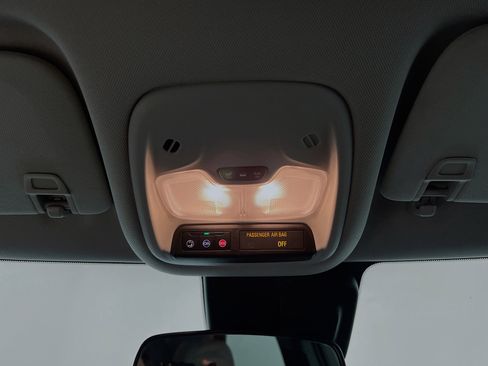 Used 2024 Chevrolet TrailBlazer LT image 21