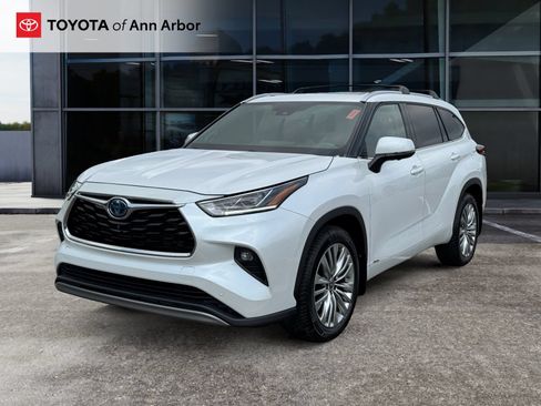 Used 2023 Toyota Highlander Platinum AWD/4WD image 9