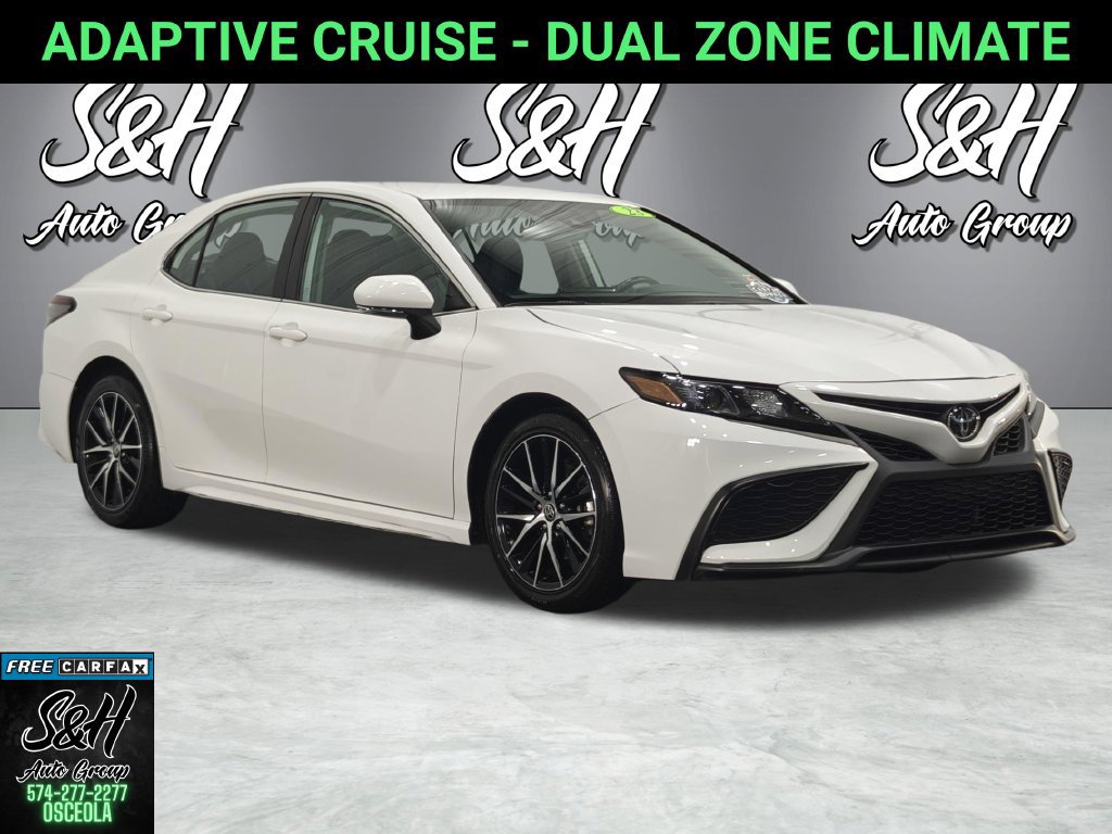 Used 2023 Toyota Camry SE FWD image 1