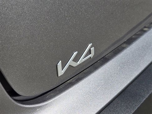 New 2026 Kia K4 LXS image 7