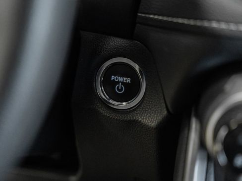 Used 2025 Toyota RAV4 XLE image 21