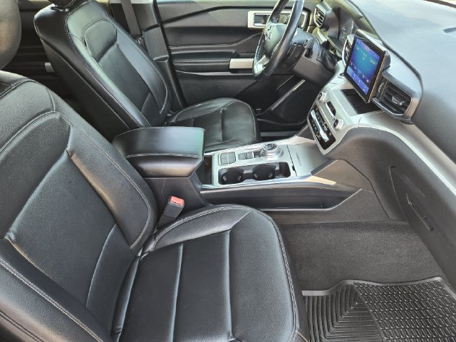 Certified 2020 Ford Explorer XLT w/ Equipment Group 202A RWD image 13