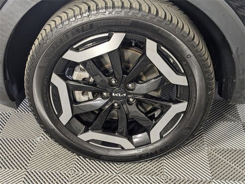 Used 2024 Kia Telluride S image 8