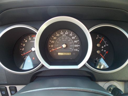 Used 2006 Toyota 4Runner SR5 RWD image 14