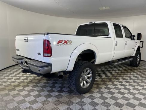 Used 2005 Ford F350 Lariat image 17