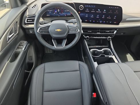 New 2026 Chevrolet Traverse LT w/ Sun and Wheel Package FWD image 13