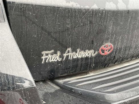 Used 2023 Chevrolet Tahoe High Country image 9