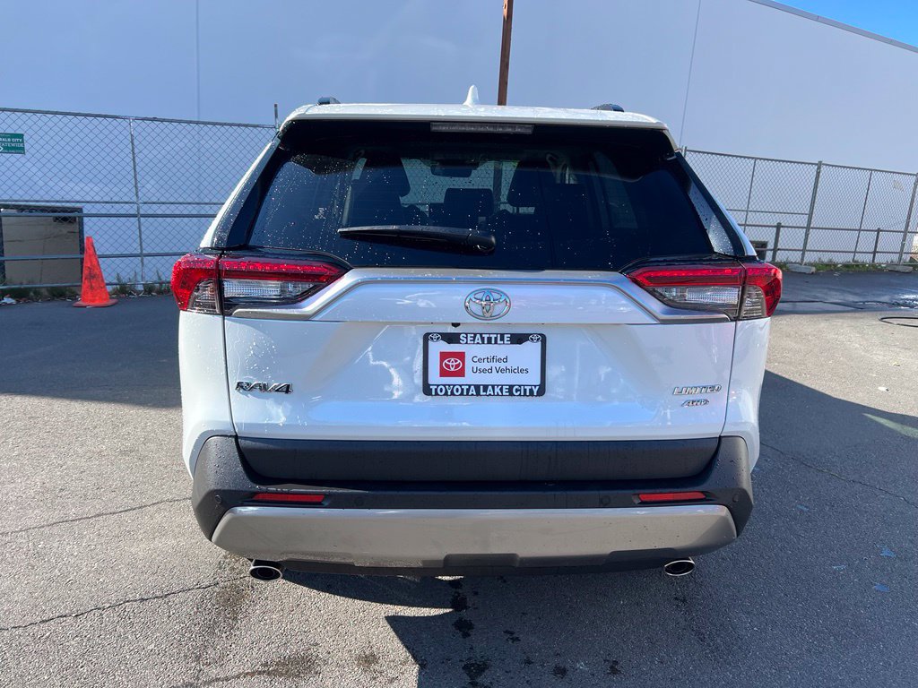 Used 2025 Toyota RAV4 Limited w/ Advanced Technology Package AWD/4WD image 5