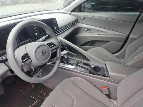 Used 2022 Hyundai Elantra SEL image 9