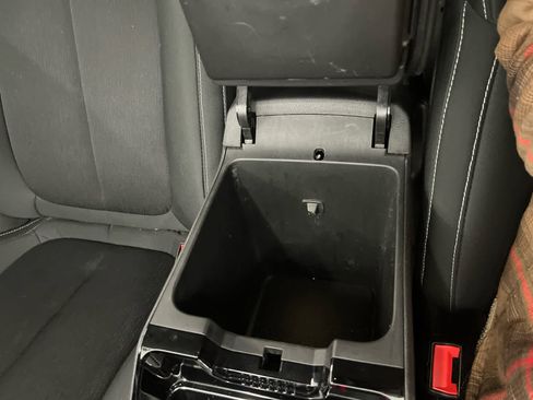 Used 2022 Jeep Grand Cherokee L Laredo w/ Luxury Tech Group I image 29