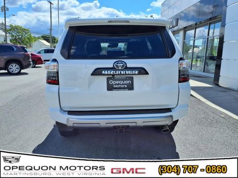Used 2024 Toyota 4Runner TRD Off-Road Premium image 6