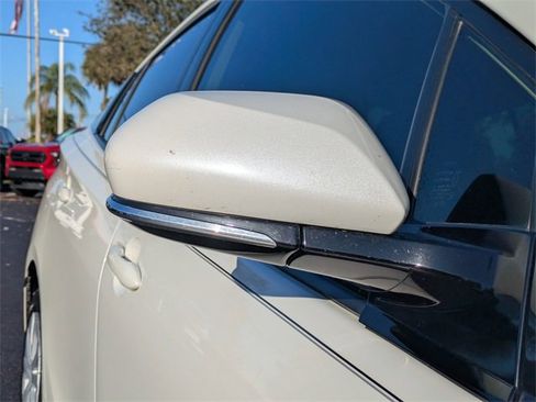 Used 2019 Toyota Prius LE image 11