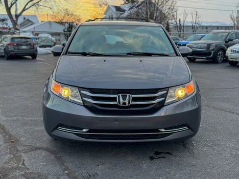 Used 2016 Honda Odyssey SE image 2