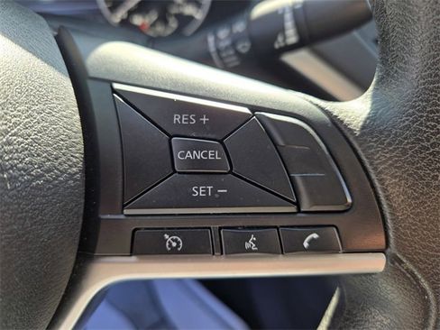 Used 2022 Nissan Altima 2.5 SV image 15