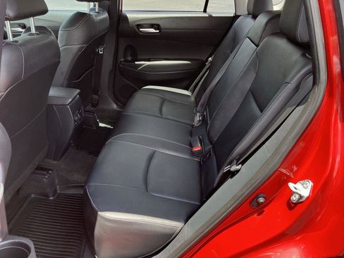 Used 2023 Toyota Corolla Cross XLE image 23