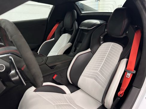 Used 2023 Chevrolet Corvette Stingray Premium Conv w/ Z51 Performance Package image 21