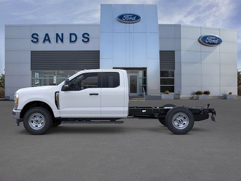 New 2026 Ford F350 XL w/ XL Chrome Package AWD/4WD image 3