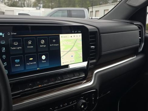 Used 2025 Chevrolet Silverado 1500 LT image 27