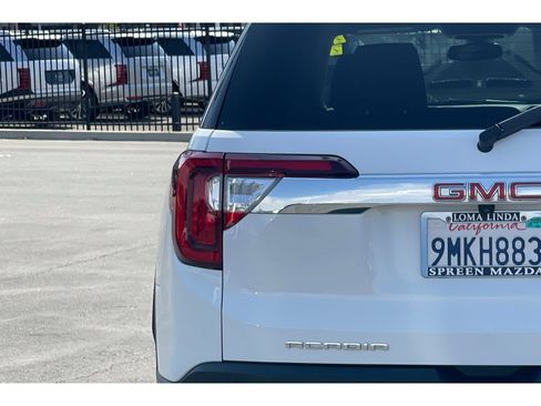 Used 2023 GMC Acadia SLT AWD/4WD image 48