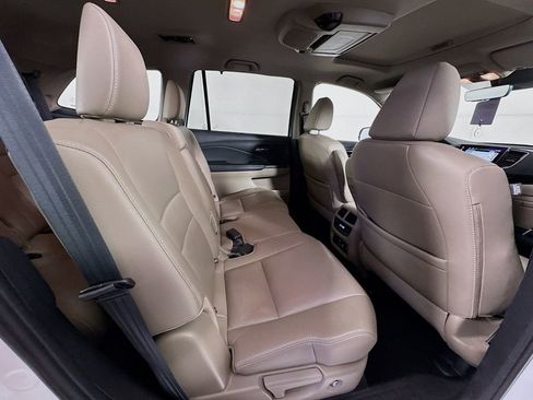 Used 2020 Honda Pilot Touring image 34