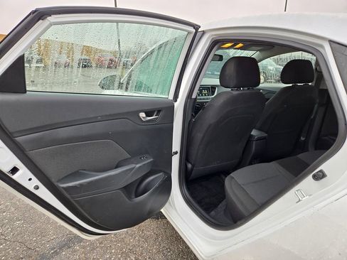 Used 2022 Hyundai Accent SEL FWD image 25