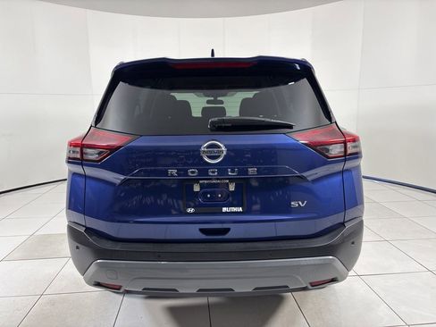 Used 2021 Nissan Rogue SV image 4