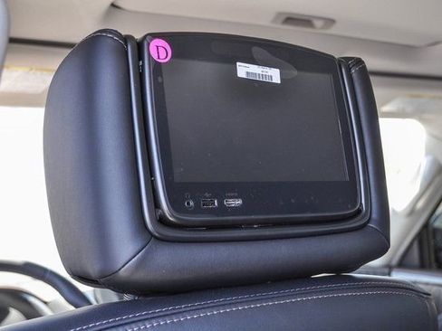 Used 2023 Nissan Armada Platinum w/ Captain's Chairs Package image 17