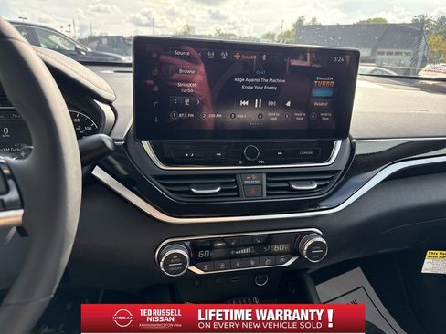 New 2025 Nissan Altima 2.5 SR w/ SR Premium Package image 13