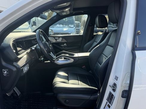 Certified 2022 Mercedes-Benz GLS 450 4MATIC image 11