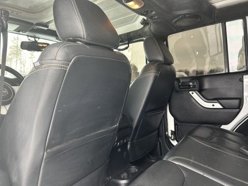 Used 2014 Jeep Wrangler Polar Edition image 14