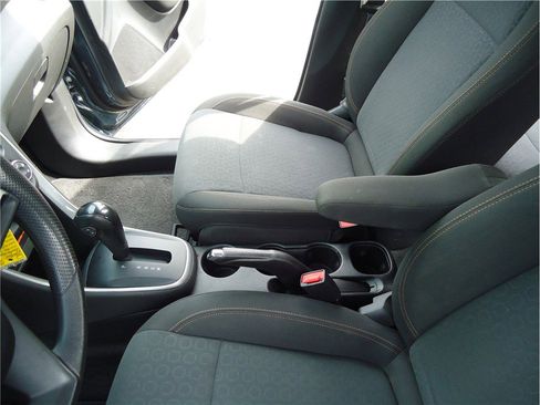 Used 2022 Chevrolet Trax LS w/ Tint and Cruise Package image 18