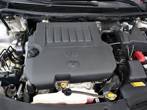 Used 2013 Toyota Avalon Limited FWD image 31
