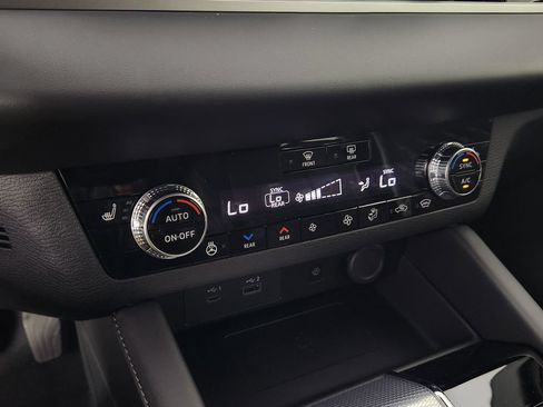 New 2026 Nissan Rogue Platinum AWD/4WD image 17