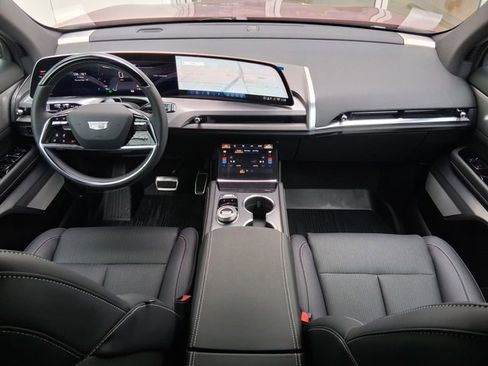 New 2026 Cadillac Vistiq Sport w/ LPO, Floor Liner Package image 10