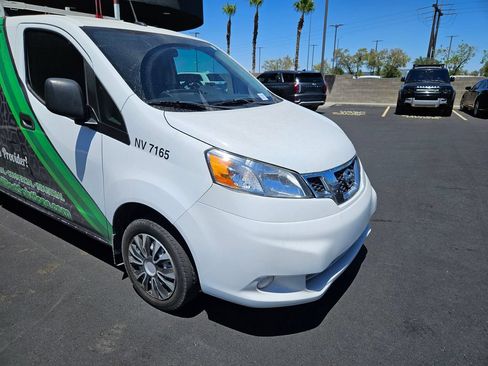 Used 2018 Nissan NV200 SV w/ Navigation Package FWD image 3