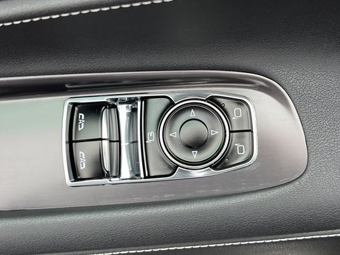 Used 2024 Chevrolet Corvette Stingray Preferred Cpe w/ Stealth Interior Trim Package image 15